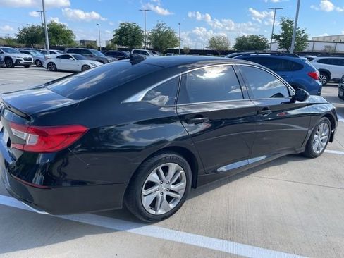 Used 2020 Honda Accord LX image 3