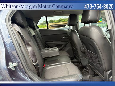 Used 2018 Chevrolet Trax LT w/ LT Convenience Package FWD image 30