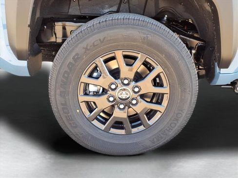 New 2025 Toyota 4Runner SR5 image 7