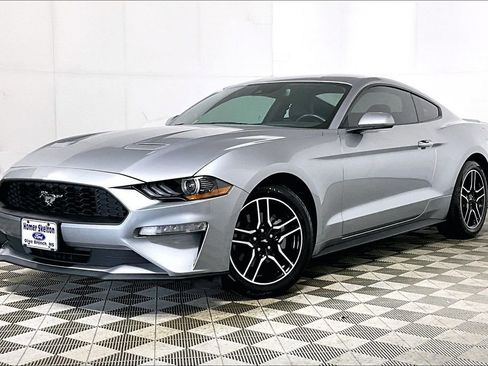 Used 2022 Ford Mustang Premium image 2