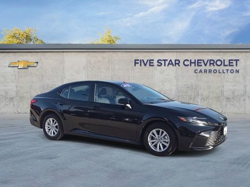 Used 2025 Toyota Camry LE FWD image 2