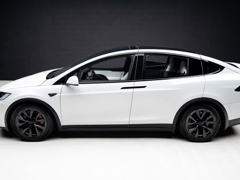 Used 2023 Tesla Model X Plaid image 16
