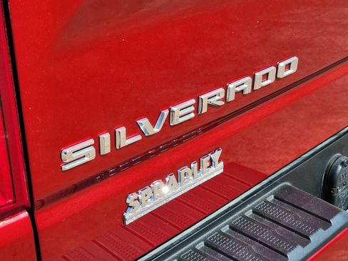 Used 2022 Chevrolet Silverado 1500 High Country w/ Safety Package II AWD/4WD image 11