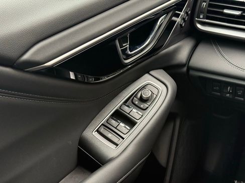 New 2025 Subaru Outback Limited image 8