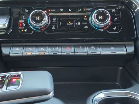 Used 2024 GMC Sierra 1500 Denali image 39