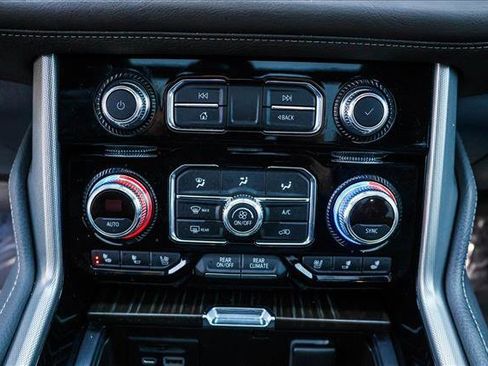 Used 2021 GMC Yukon Denali w/ Denali Ultimate Package image 21