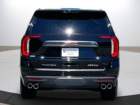 Used 2024 GMC Yukon AT4 w/ AT4 Premium Package AWD/4WD image 8
