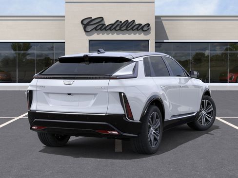 New 2026 Cadillac Lyriq Luxury image 4