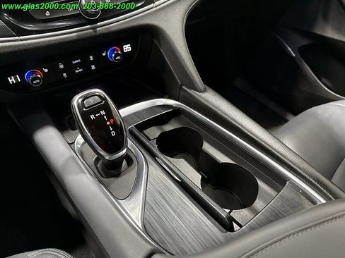 Used 2019 Buick Enclave Essence image 31