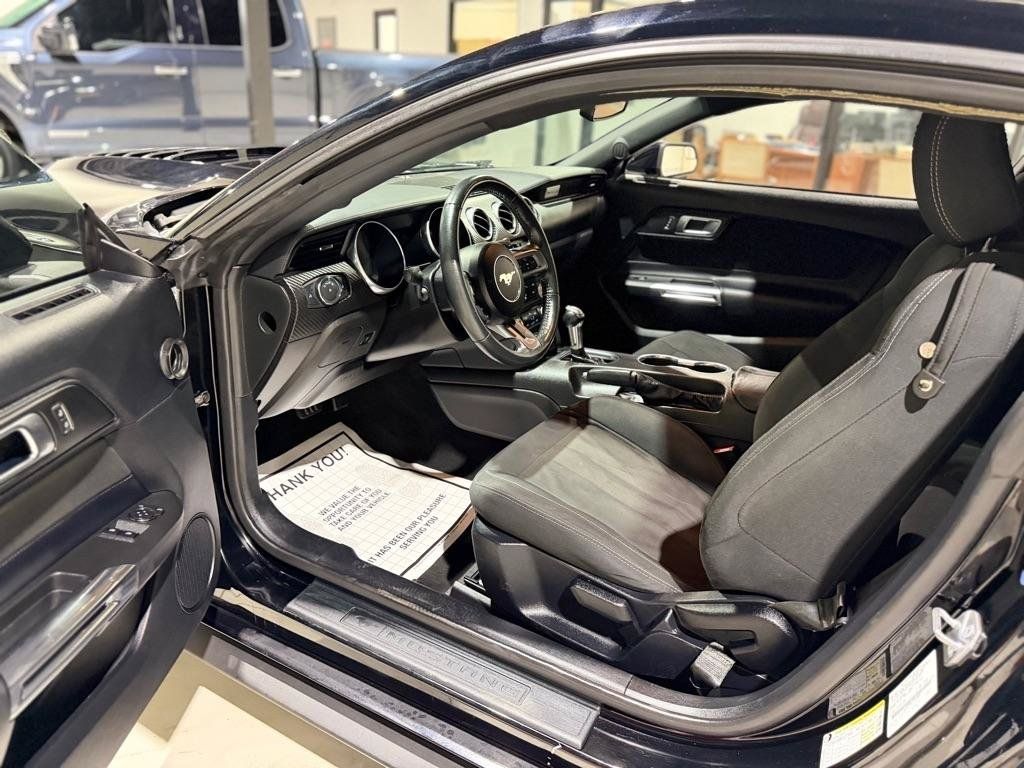 Used 2019 Ford Mustang Coupe RWD image 12