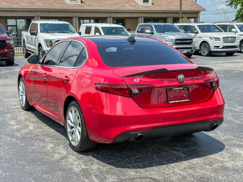 Used 2019 Alfa Romeo Giulia AWD image 13