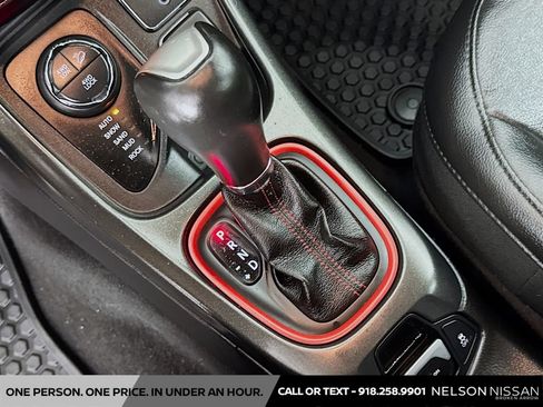 Used 2019 Jeep Compass Trailhawk AWD/4WD image 16