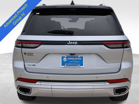 Used 2022 Jeep Grand Cherokee Summit AWD/4WD image 4