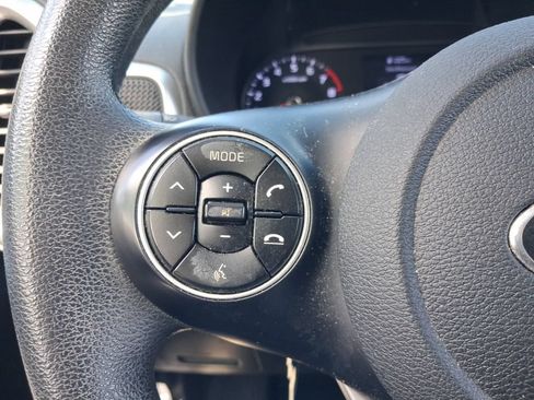 Used 2020 Kia Soul LX FWD image 25