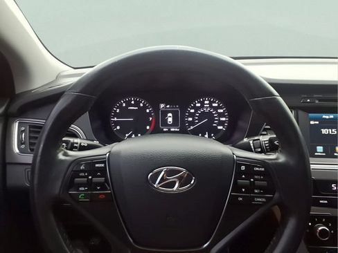 Used 2017 Hyundai Sonata Sport w/ Value Edition Package 02 FWD image 10