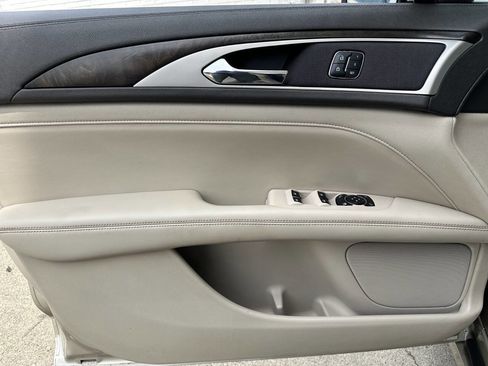 Used 2017 Lincoln MKZ Reserve w/ Technology Package image 31