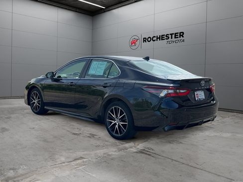 Certified 2023 Toyota Camry SE FWD image 3