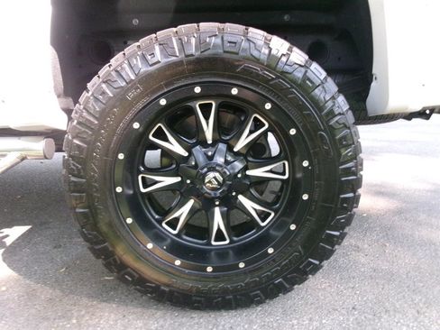 Used 2018 GMC Sierra 2500 SLT w/ Duramax Plus Package AWD/4WD image 50