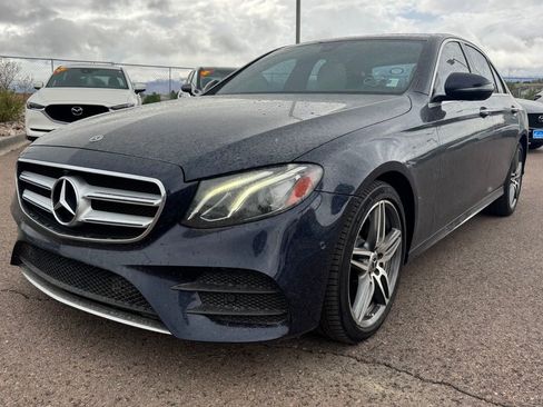 Used 2019 Mercedes-Benz E 300 4MATIC image 3