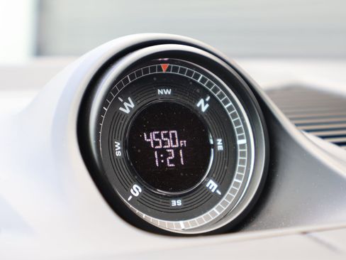 Certified 2025 Porsche Cayenne E-Hybrid AWD/4WD image 22