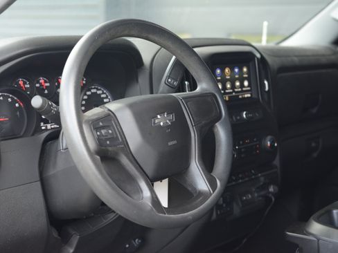 Used 2021 Chevrolet Silverado 1500 Custom Trail Boss w/ Midnight Edition AWD/4WD image 4