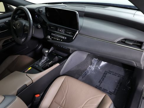 Used 2024 Lexus ES 300h Ultra Luxury w/ Accessory Package (Z2) FWD image 40