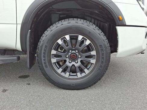 Certified 2023 Nissan Titan PRO-4X w/ Pro-4x Convenience Package image 10