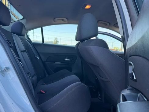 Used 2013 Chevrolet Cruze LT FWD image 15