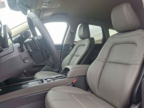 New 2026 Lincoln Corsair Premiere image 6