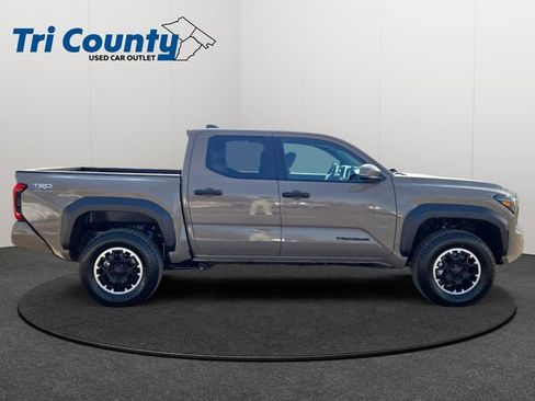 Certified 2026 Toyota Tacoma TRD Off-Road w/ TRD Off Road Upgrade Package image 9