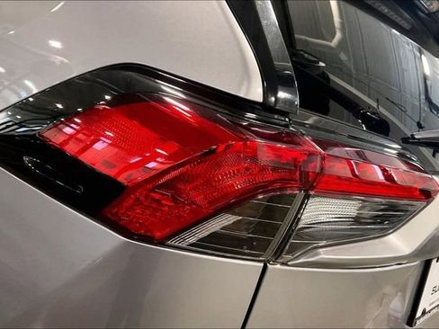 Used 2022 Toyota RAV4 SE image 29