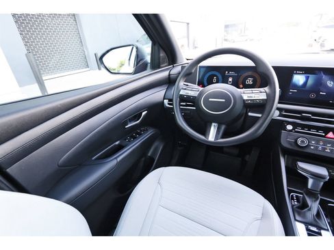 Certified 2026 Hyundai Santa Cruz SE FWD image 10