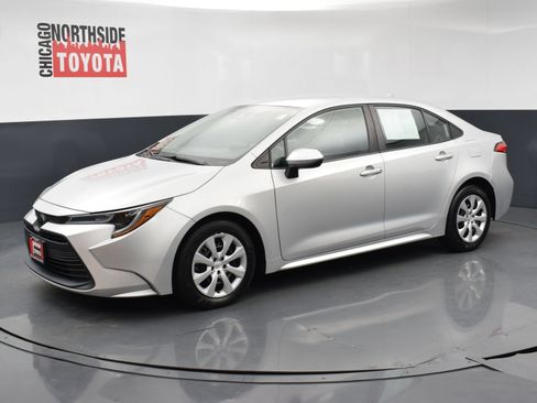 Used 2024 Toyota Corolla LE FWD image 8