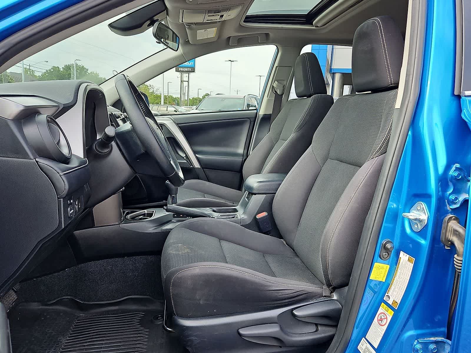 Used 2018 Toyota RAV4 XLE w/ Plus Extra Value Package FWD image 25