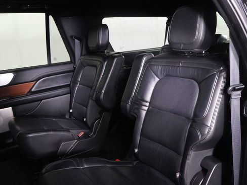 Used 2021 Lincoln Navigator L Reserve w/ Luxury Package AWD/4WD image 35