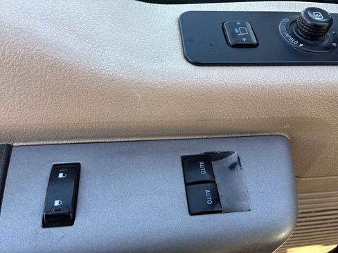 Used 2015 Ford F350 Lariat image 15