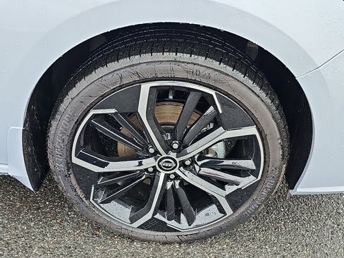 Used 2025 Nissan Altima 2.5 SR image 8