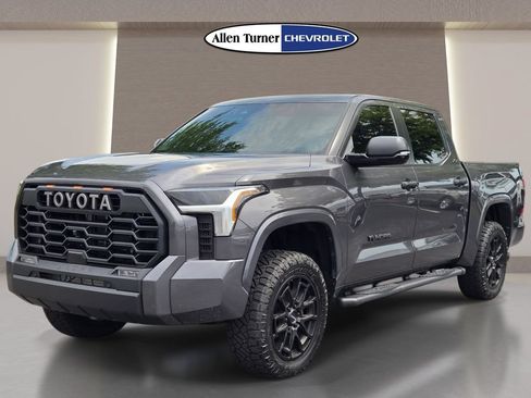 Used 2026 Toyota Tundra SR5 w/ SR5 Convenience Package AWD/4WD image 4
