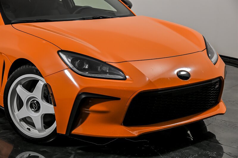 Used 2022 Toyota GR86 w/ ALL Weather Mat Package (TMS) RWD image 2