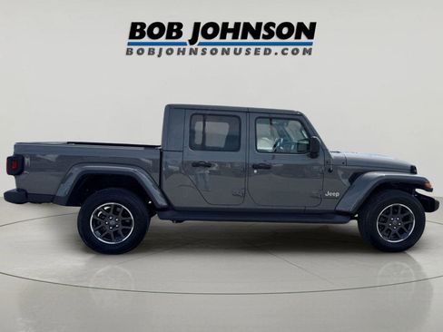 Used 2023 Jeep Gladiator Overland w/ Popular Equipment Package AWD/4WD image 2