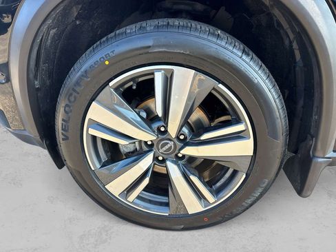 Used 2023 Nissan Rogue SL w/ SL Premium Package image 7