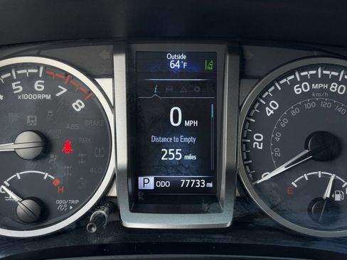 Used 2023 Toyota Tacoma TRD Sport image 15