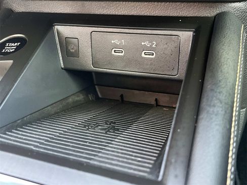 Certified 2025 Nissan Kicks SV image 36