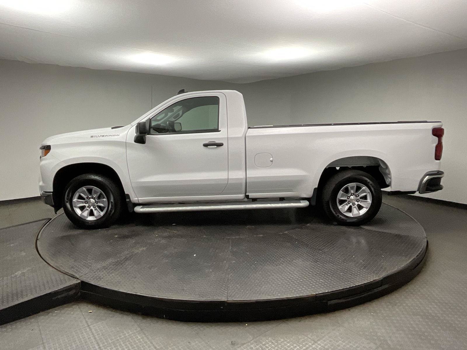 Used 2025 Chevrolet Silverado 1500 W/T RWD image 4