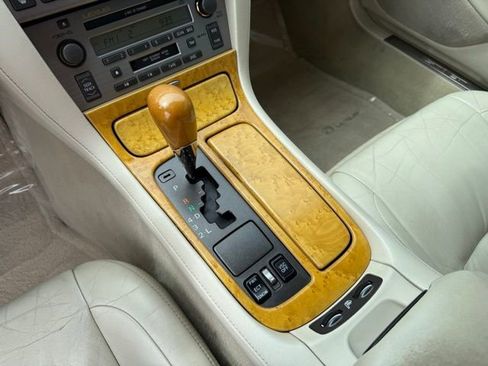 Used 2003 Lexus SC 430 Convertible RWD image 28
