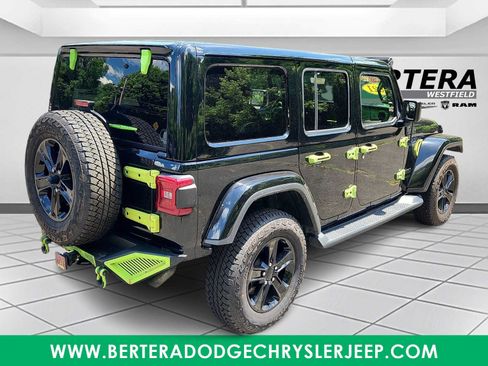 Used 2021 Jeep Wrangler Unlimited Sahara AWD/4WD image 6