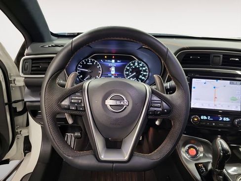 Used 2023 Nissan Maxima SR w/ Sport Mat Group image 17