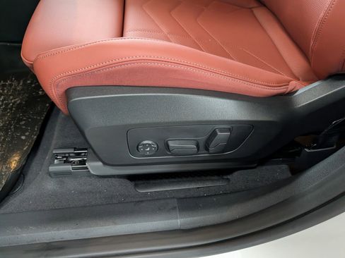 New 2026 BMW X2 xDrive28i w/ Technology Package image 11