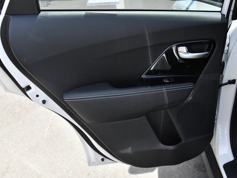 Used 2022 Kia Niro EX FWD image 36