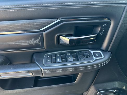 Used 2022 RAM 3500 Limited AWD/4WD image 11